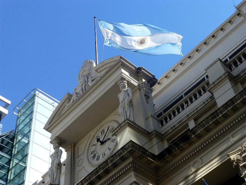 Fachada de la sede del Banco Central de la República Argentina, en el centro de la ciudad de Buenos Aires, en 2012.
