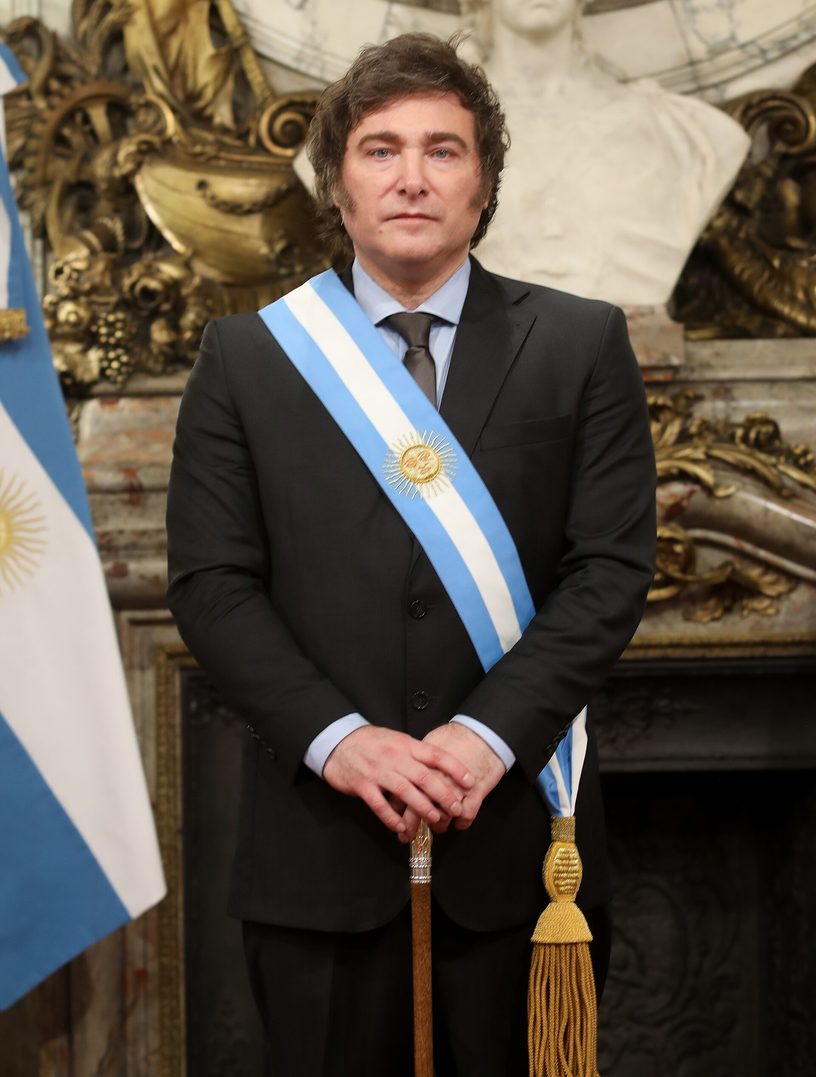 Javier Milei en el Salón Blanco de la Casa Rosada, el día de su asunción como presidente.