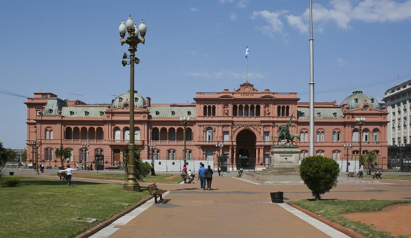 Fachada de la Casa Rosada, sede de la Presidencia de la Nación, en Buenos Aires.