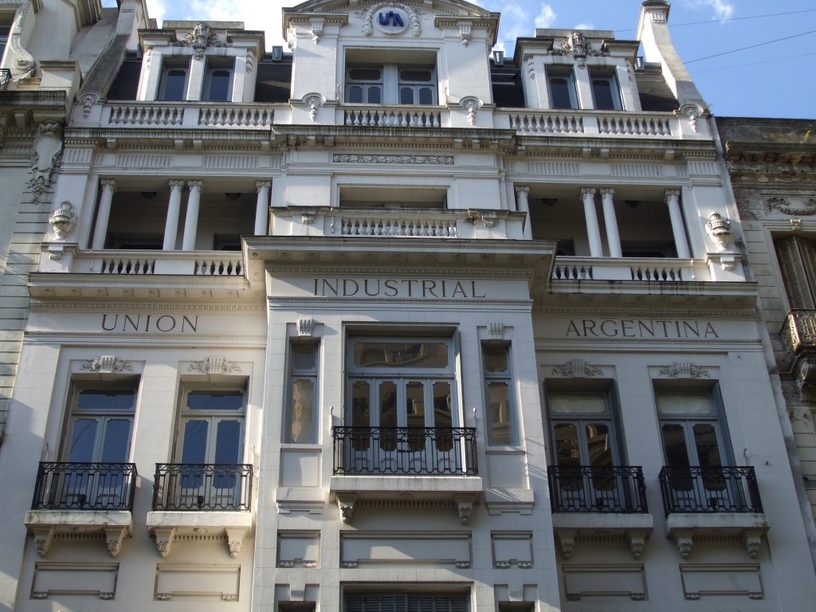 Sede de la Unión Industrial Argentina, en la Avenida de Mayo 1147 de Buenos Aires.