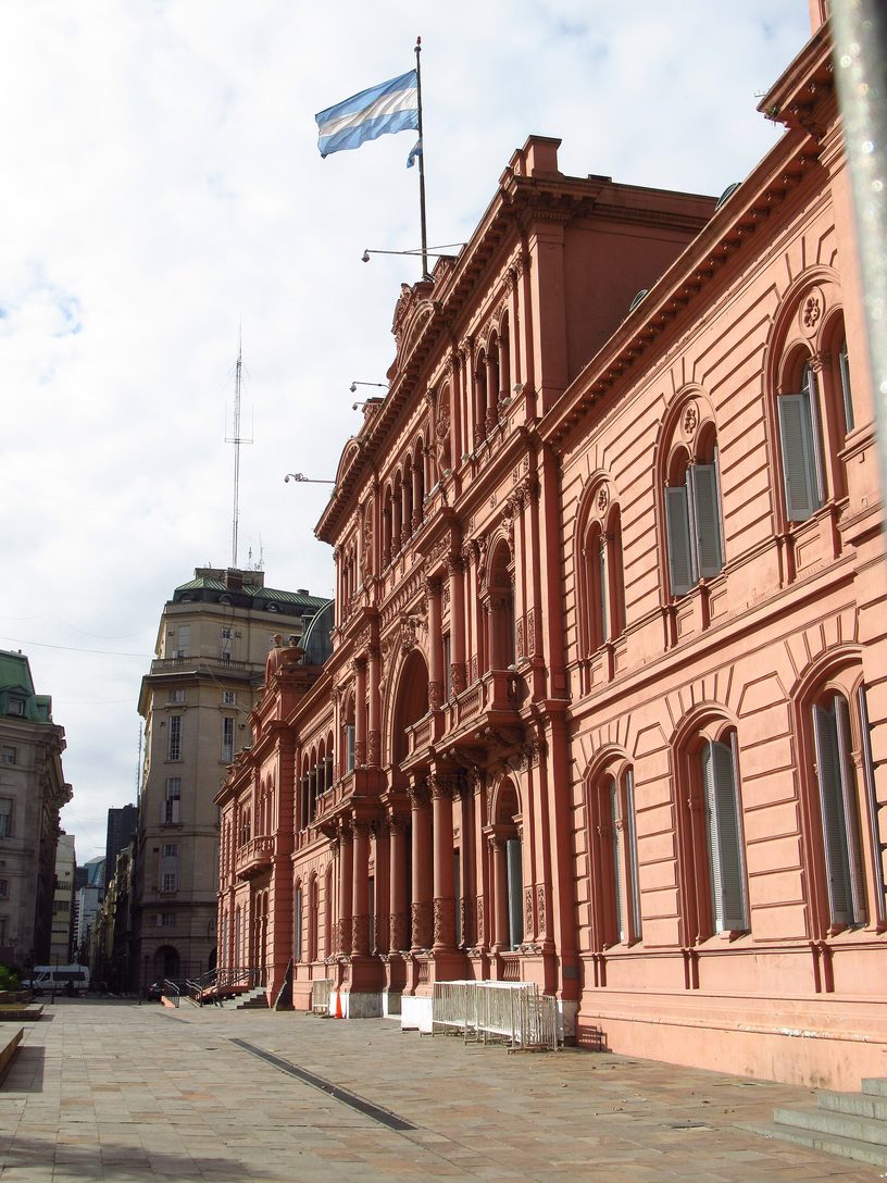 Fachada de la Casa Rosada, en Buenos Aires, donde el vocero presidencial dio la conferencia de prensa.