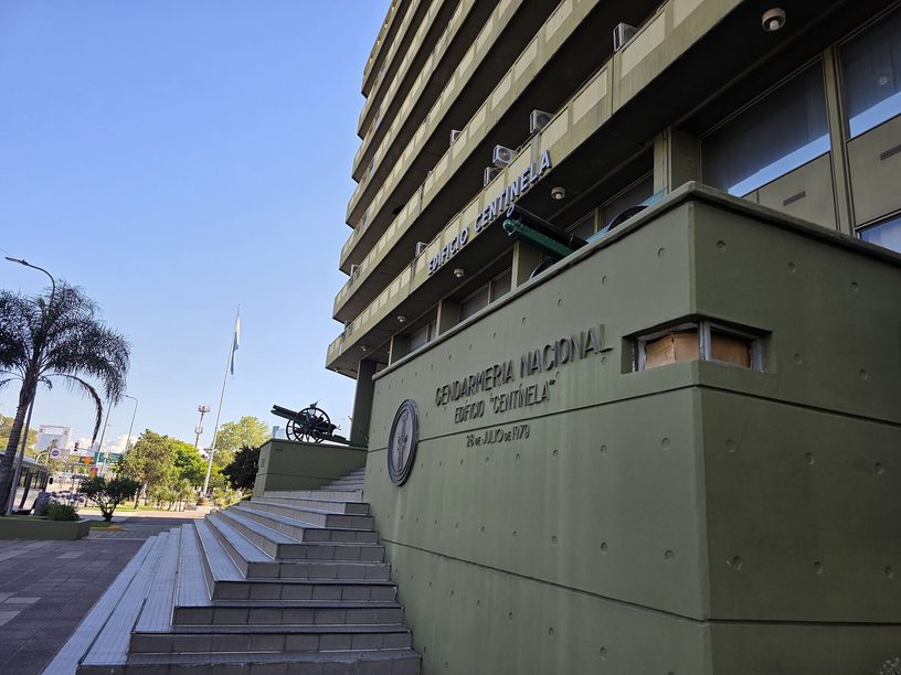 El edificio Centinela, sede de la Gendarmería Nacional, en el barrio porteño de Retiro.