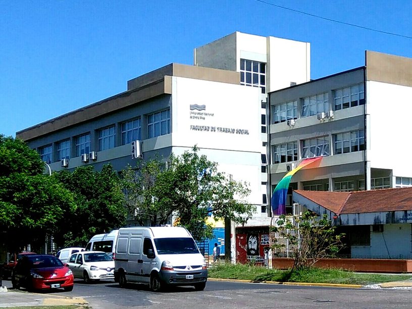 Sede de la Facultad de Trabajo Social de la Universidad Nacional de Entre Ríos, en Paraná, en 2017.